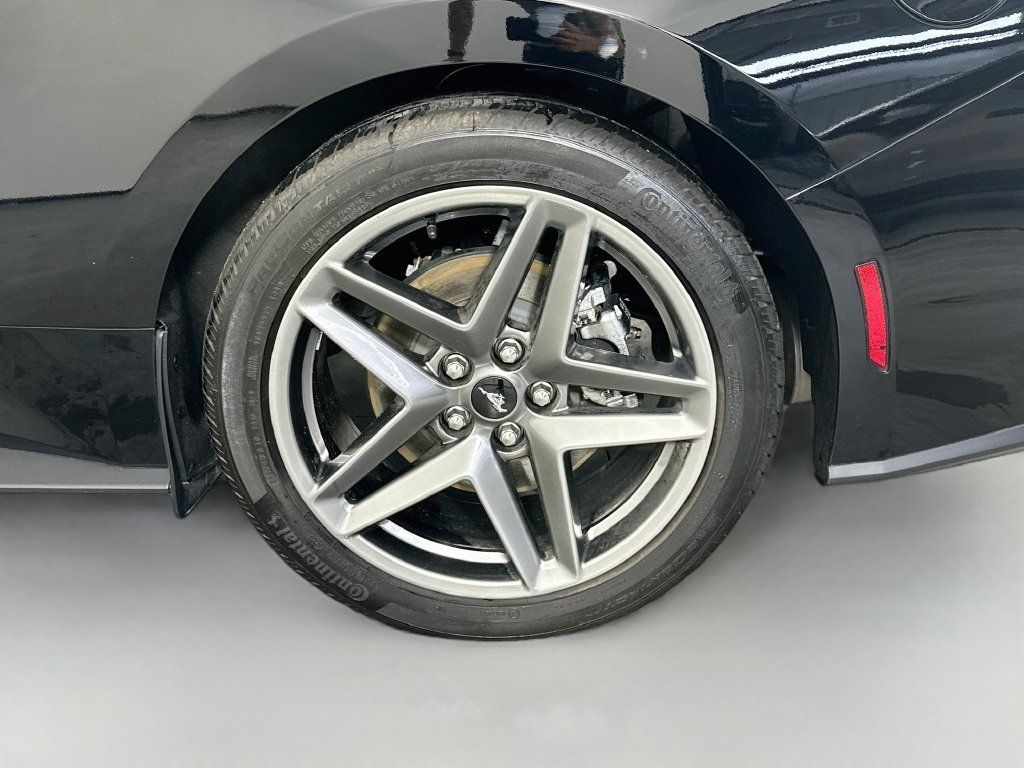Used 2026 Ford Mustang Coupe RWD image 34
