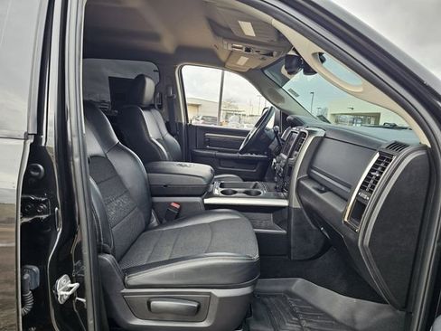 Used 2018 RAM 2500 Big Horn w/ Sport Appearance Group image 28