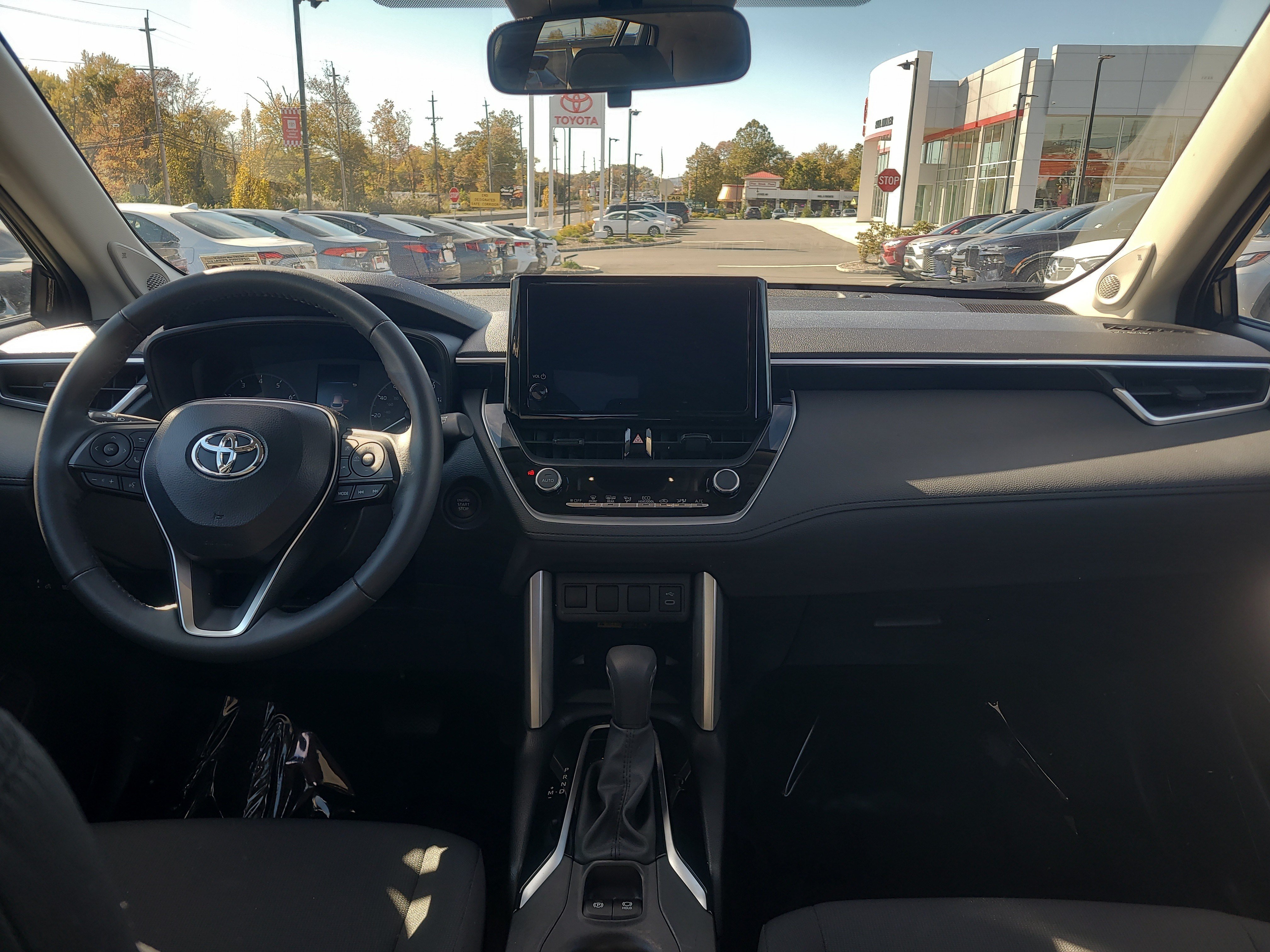 Certified 2024 Toyota Corolla Cross LE w/ Moonroof Package AWD/4WD image 18