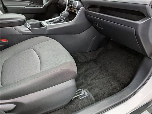 Used 2025 Toyota RAV4 XLE image 15