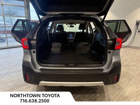 Used 2020 Subaru Outback Limited image 29