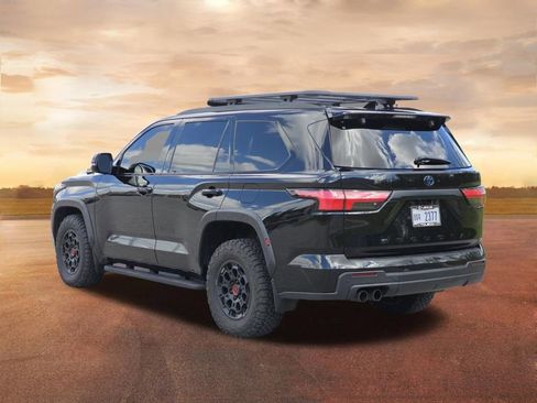 Used 2023 Toyota Sequoia TRD Pro AWD/4WD image 8