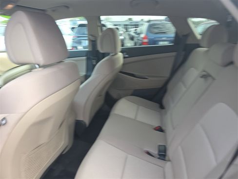 Used 2017 Hyundai Tucson SE image 9