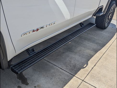 Used 2026 GMC Sierra 2500 AT4X AWD/4WD image 14