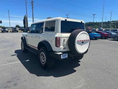 New 2026 Ford Bronco Outer Banks w/ Sasquatch Package AWD/4WD image 4