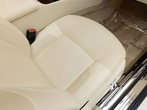 Used 2010 Rolls-Royce Ghost image 28