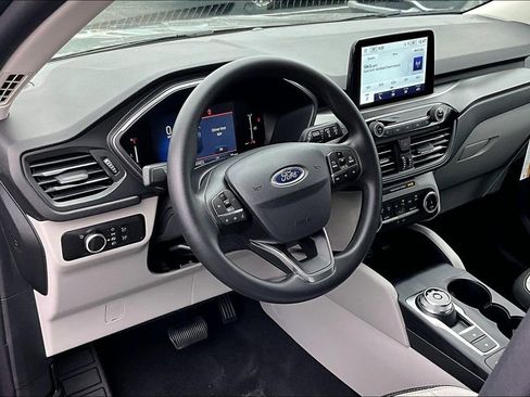 New 2026 Ford Escape Active image 6