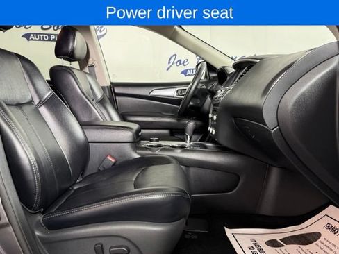 Used 2019 Nissan Pathfinder SL AWD/4WD image 18