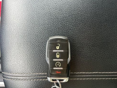 Used 2021 RAM 1500 Big Horn AWD/4WD image 16