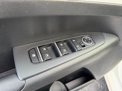 Used 2024 Kia Forte LXS FWD image 19