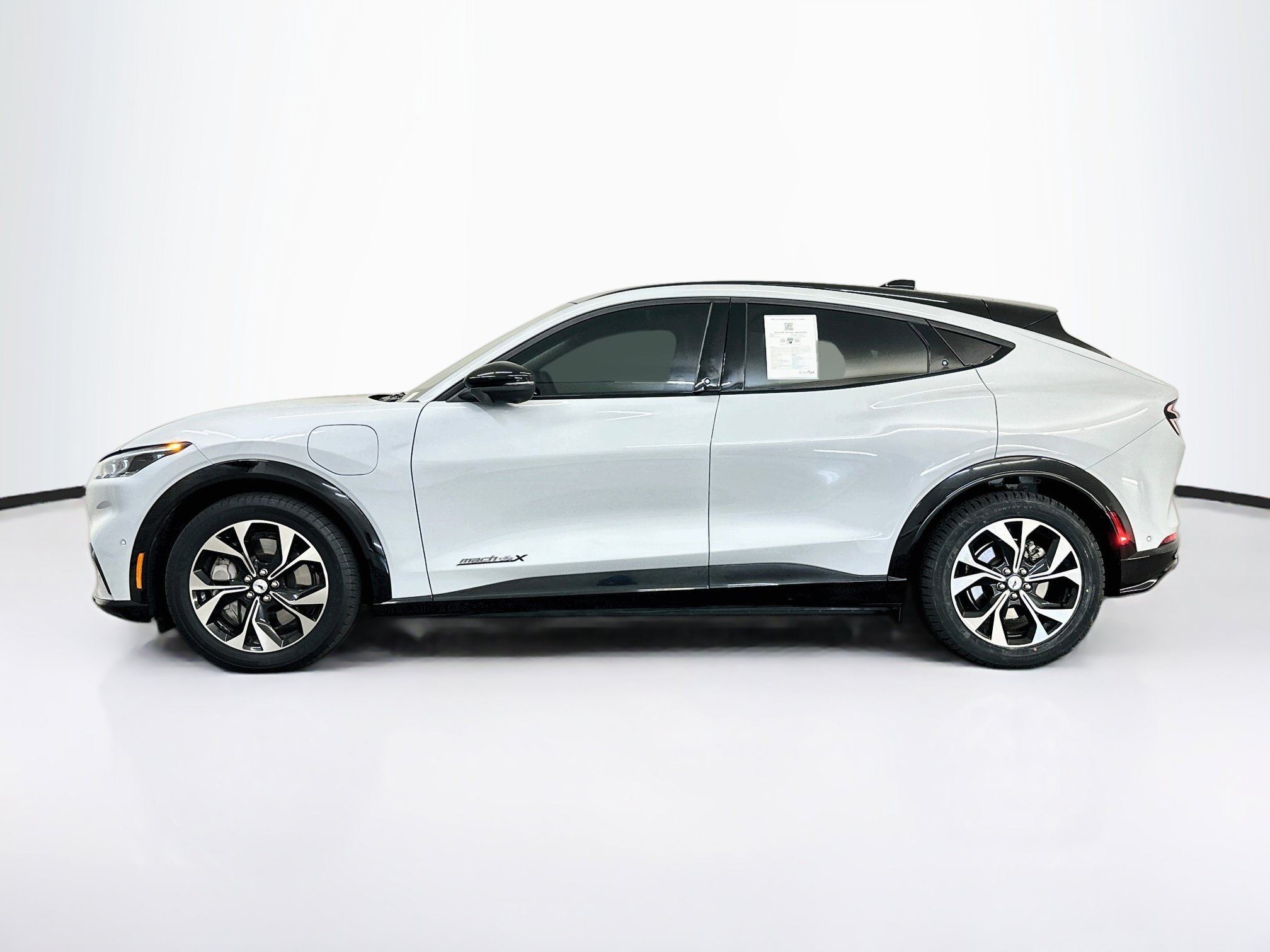 Used 2023 Ford Mustang Mach-E Premium AWD/4WD image 4