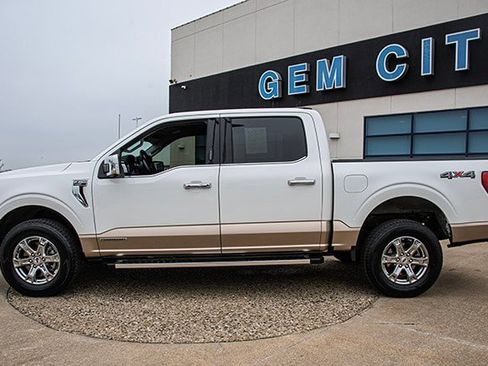 Used 2022 Ford F150 Lariat image 2