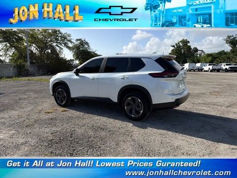 Used 2026 Nissan Rogue SV image 6