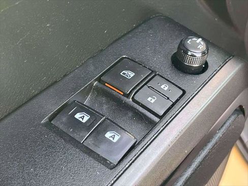 Used 2019 Toyota Tacoma TRD Sport image 15