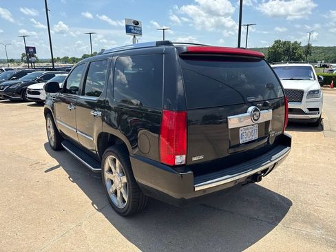 Used 2010 Cadillac Escalade AWD image 6