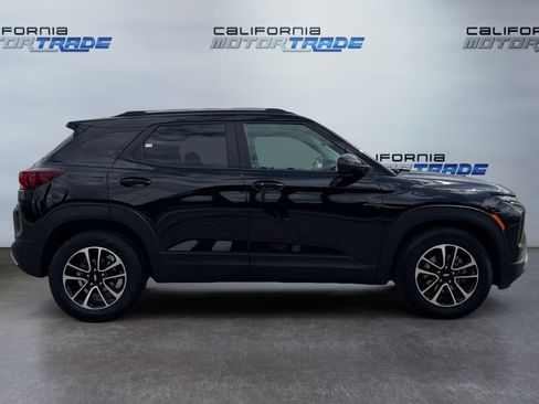 Used 2024 Chevrolet TrailBlazer LT FWD image 4