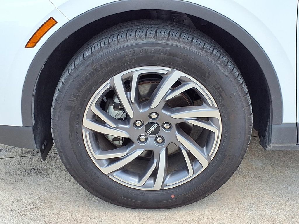 Certified 2025 Lincoln Corsair FWD w/ Equipment Group 101A image 25