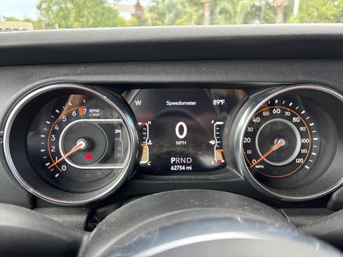 Used 2020 Jeep Gladiator Overland AWD/4WD image 21