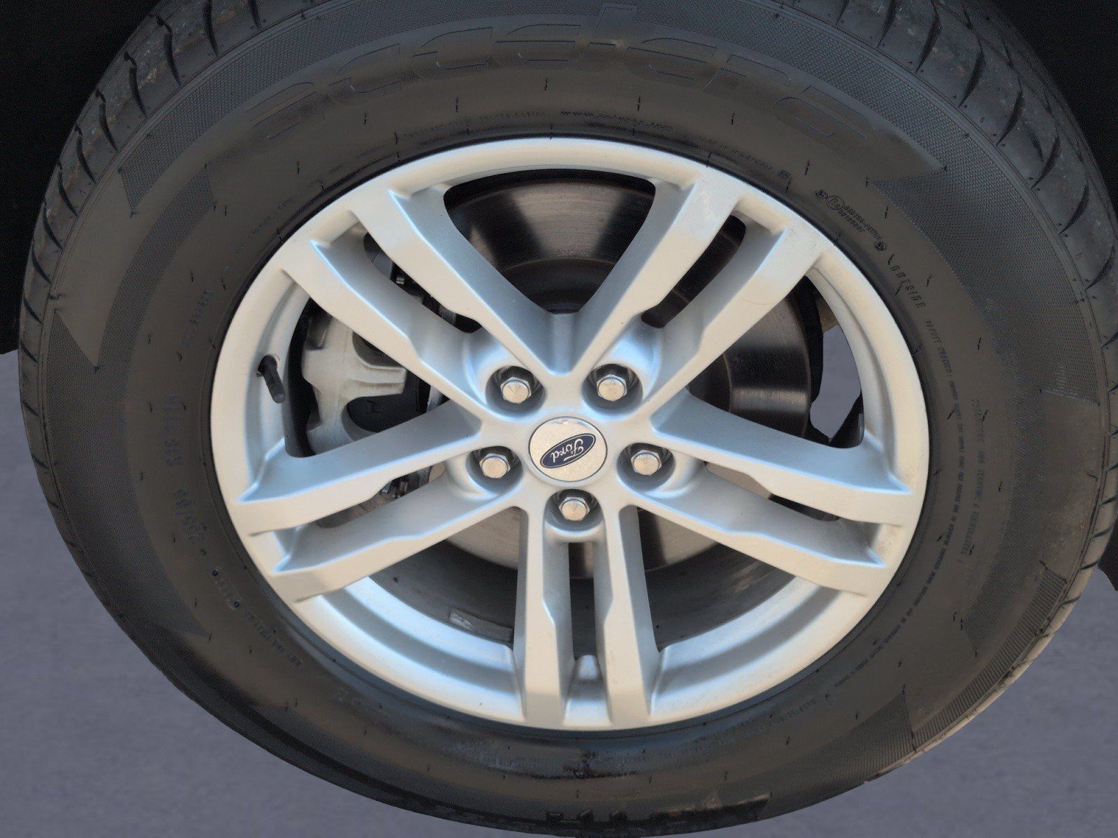 Used 2023 Ford Explorer XLT RWD image 37