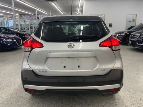 Used 2020 Nissan Kicks SR image 6