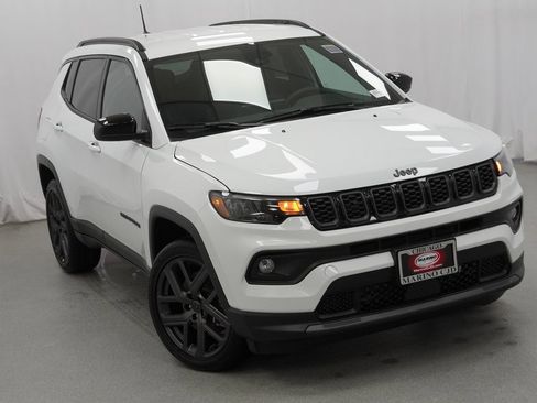 New 2026 Jeep Compass Latitude image 8