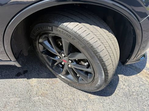 Used 2018 Dodge Durango R/T w/ Technology Group AWD/4WD image 62