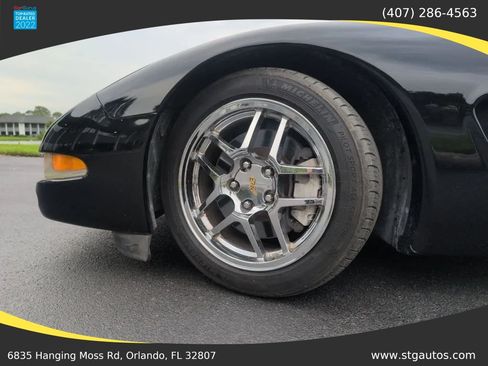 Used 2004 Chevrolet Corvette Coupe RWD image 23