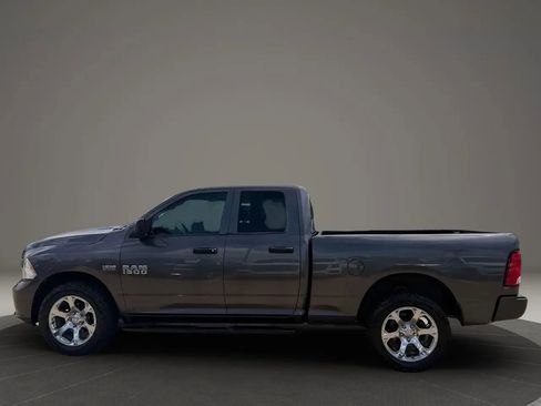Used 2017 RAM 1500 Express AWD/4WD image 4