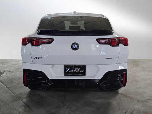 Used 2025 BMW X2 xDrive28i w/ Technology Package image 3