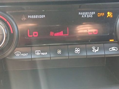 Used 2019 Kia Forte LXS FWD image 5