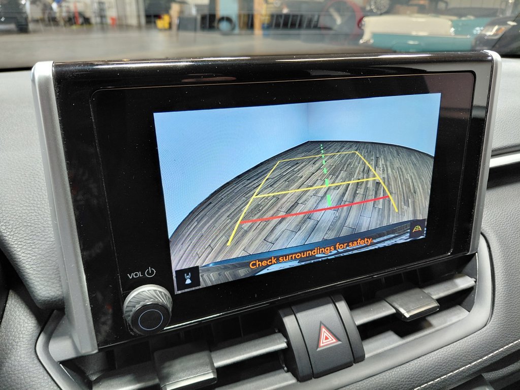 Used 2025 Toyota RAV4 XLE w/ Weather Package AWD/4WD image 17
