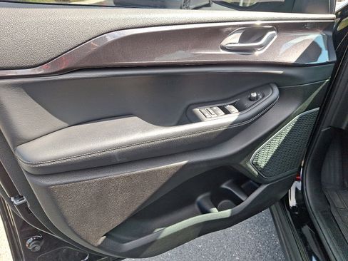 Used 2022 Jeep Grand Cherokee L Laredo w/ Luxury Tech Group I image 13