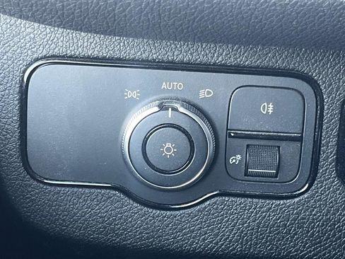 Used 2022 Mercedes-Benz Sprinter 2500 image 24