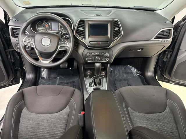 Used 2019 Jeep Cherokee Latitude w/ Popular Appearance Group AWD/4WD image 2