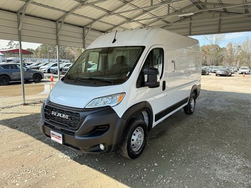 Used 2023 RAM ProMaster 2500 w/ Convenience Group image 3