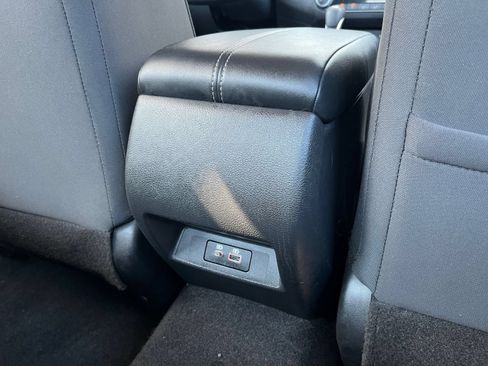 Used 2025 Nissan Altima 2.5 SV FWD image 25