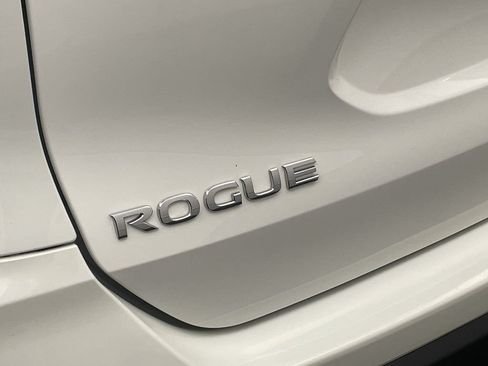 Used 2020 Nissan Rogue S AWD/4WD image 22