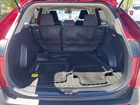 Used 2021 Toyota RAV4 LE AWD/4WD image 20