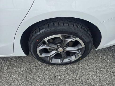Used 2024 Chevrolet Malibu LT FWD image 32