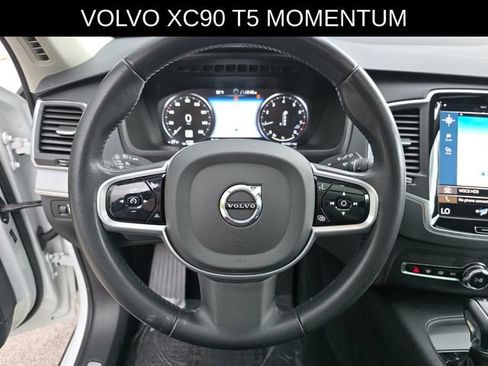 Used 2022 Volvo XC90 T5 Momentum w/ Protection Package Premier FWD image 30