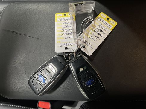 Used 2022 Subaru Outback Limited image 27