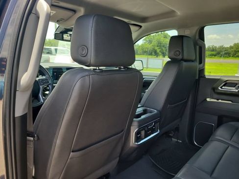 Used 2023 Chevrolet Silverado 1500 LTZ w/ LTZ Convenience Package II AWD/4WD image 13