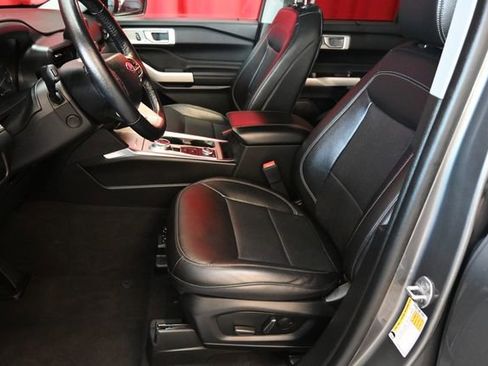 Used 2023 Ford Explorer Limited w/ Hybrid Equipment Group 310A image 2