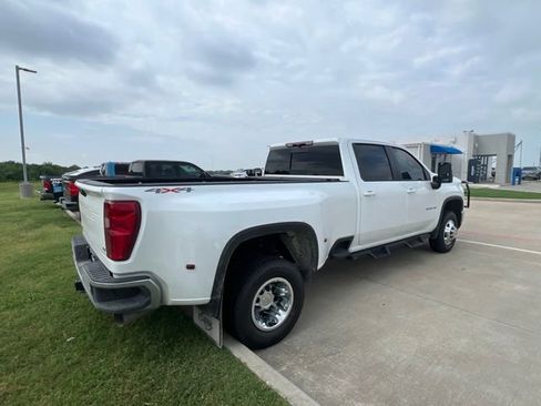Used 2026 Chevrolet Silverado 3500 LT w/ All Star Edition AWD/4WD image 6