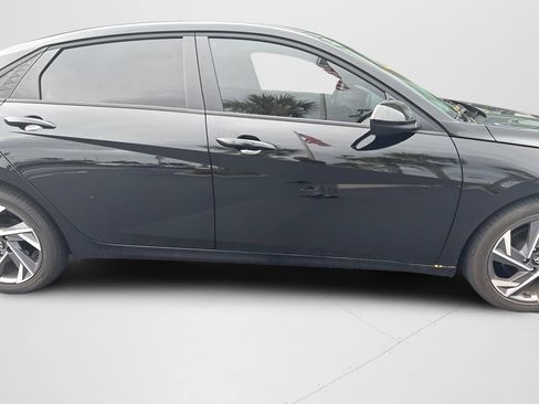 Certified 2025 Hyundai Elantra Sport FWD image 15