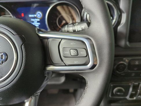 Used 2023 Jeep Wrangler Altitude image 28