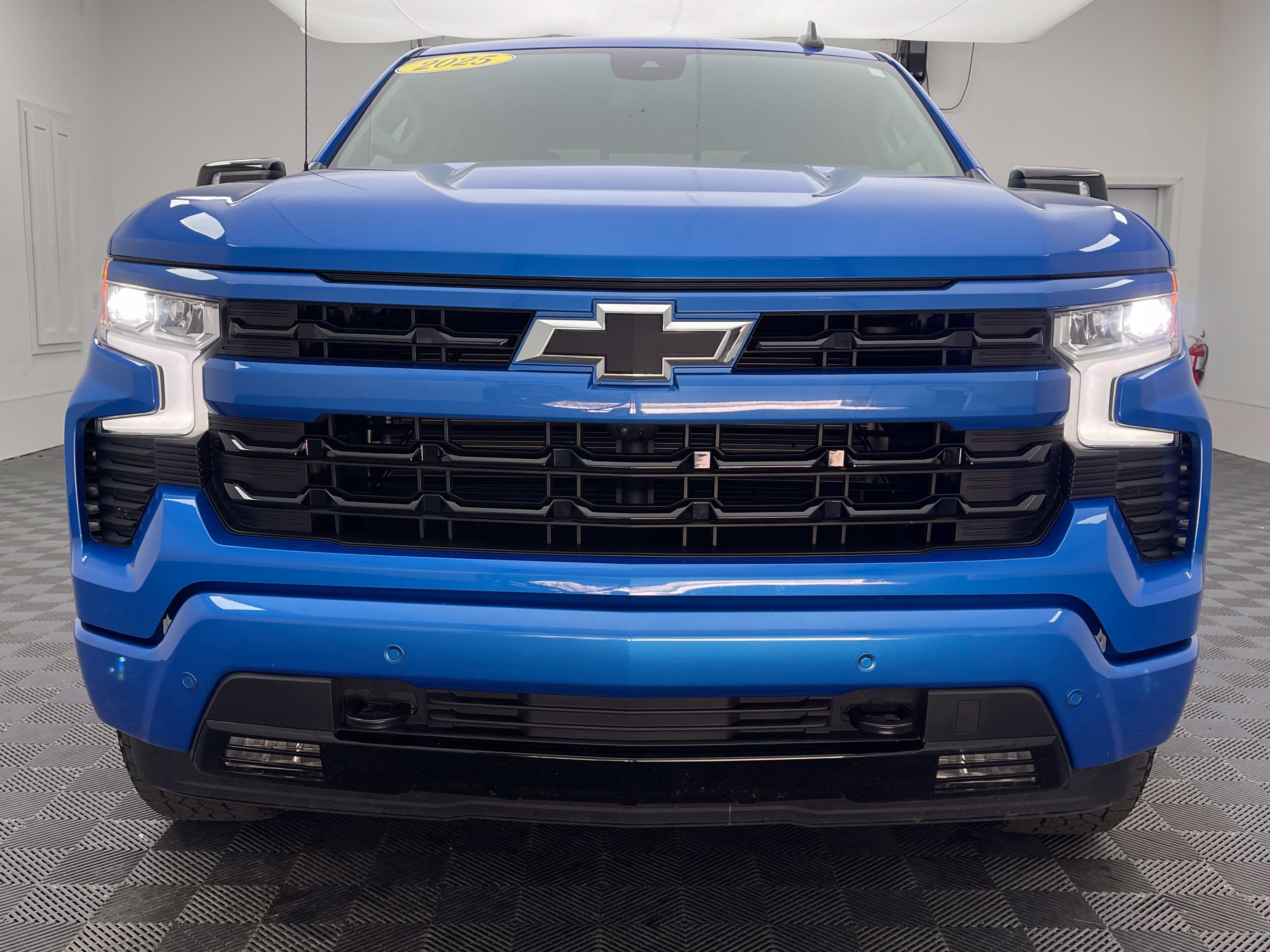 Used 2025 Chevrolet Silverado 1500 RST AWD/4WD image 12