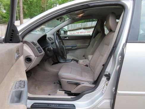 Used 2007 Volvo S40 2.4i FWD image 16