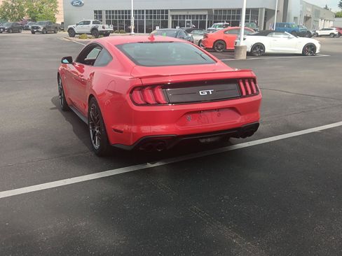 Used 2021 Ford Mustang GT RWD image 7