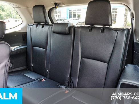 Used 2024 Toyota Grand Highlander AWD image 23